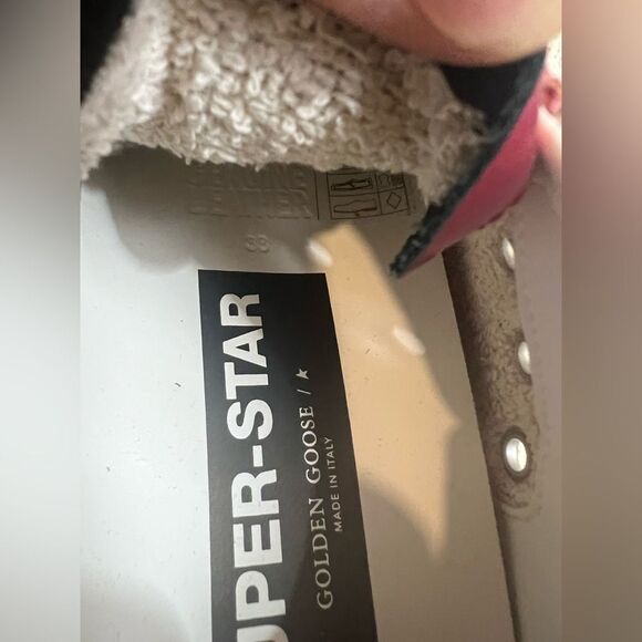 Golden goose superstar glitter women’s tennis shoe, size 8 - Picture 11 of 12